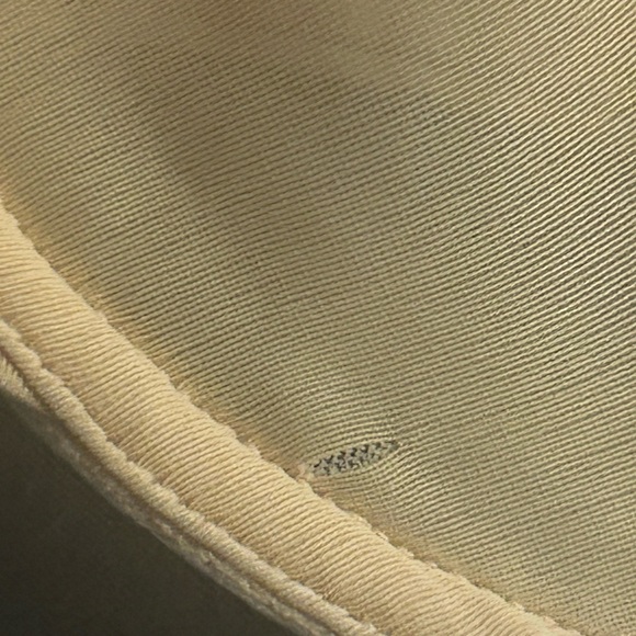 SKIMS No Show Molded Unlined Balconette Bra flaw last photo 38DD 154 - Picture 6 of 8